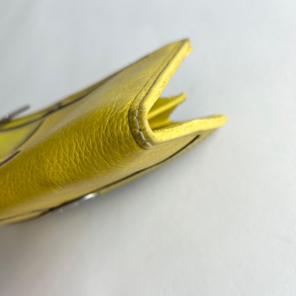 Fossil Yellow Genuine Leather Zip Closure Wallet - Picture 11 of 15